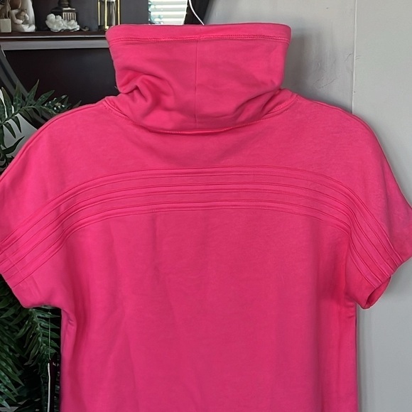 Brand New Adidas Girls Short Sleeve Sweatshirt 3 Stripes Pink Metallic Logo - Picture 10 of 12